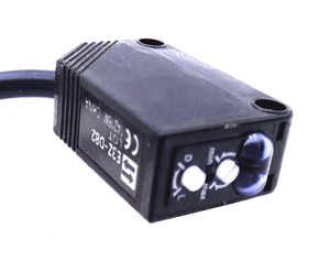 Controlador PLC E3Z-D82, Controlador de Servidor, Nuevo y Original, Disponible - Product Image 1