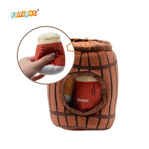 Famipet - Juguete de Peluche para Perros con Diseño de Barril de Cerveza, Divertido Juguete de Peluche Suave para Mascotas, Juego de Juguetes Chirriantes para Perros - Product Image 3