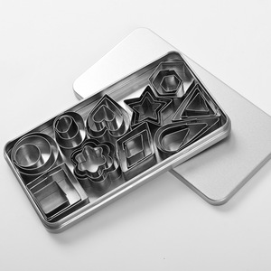 Juego de Cortadores de Galletas de Acero Inoxidable, 30 Piezas, Moldes para Hornear en Forma de Corazón, Flor, Estrella, Cuadrado y Redondo, Herramientas de Cocina para Hacer Pasteles y Chocolate - Product Image 2