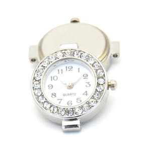 Diamante Blanco Moda Trébol de cuatro hojas Reloj Dial Reloj Placa Tendencia Pulsera Reloj de cuarzo - Product Image 1