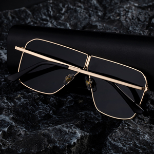 Lunettes de soleil carrées surdimensionnées pour hommes de créateur de mode avec protection UV400 Logo personnalisé Monture en métal marron doré Style optimal - Product Image 4