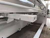QC12Y12x2500mm |   Mesin Pemotong Hidrolik Balok Pendulum CNC untuk Lini Produksi Industri