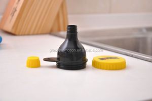 Bouteille en plastique PP personnalisée de haute qualité avec entonnoir et couvercle - Product Image 5
