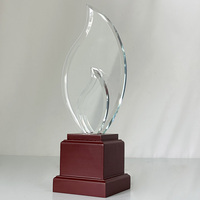 Trophée en cristal en forme de double flamme avec base en bois rouge MH-LJ0194