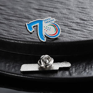 Regalos de aniversario Broche Pin Insignias Logotipo de metal 2d personalizado Aleación Pasadores de esmalte chapados en plata Logotipo personalizado Números Forma irregular - Product Image 6