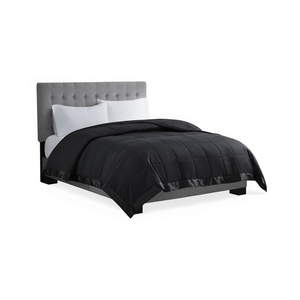 Couverture de lit légère en duvet synthétique, noire unie, matelassée en polyester, style moderne, toutes saisons - Product Image 1