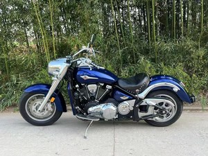 Motocicleta Cruiser Americana Clásica VN2000 de 2000cc con Gran Cilindrada, Usada, en Venta, Diseño Clásico Perfecto para Paseos - Product Image 2