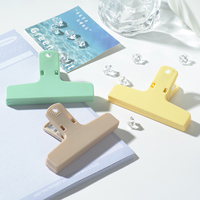 Carpeta de archivos y boletos personalizada barata, logotipo personalizado, impresión UV de doble cara, Clips de plástico para billetes, Clips de plástico para libros, Moq bajo