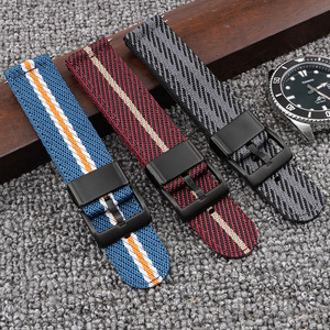 Correa de reloj de nailon a rayas de dos piezas de lujo, correa de reloj de tela de liberación rápida de 18/20/22MM con hebilla de <span class=keywords><strong>acero</strong></span> inoxidable, lazo de Metal - Product Image 2