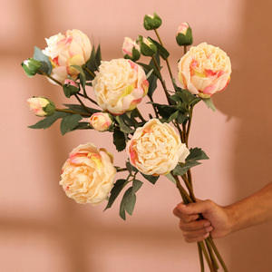 Fleur de pivoine artificielle à tige unique, trois têtes, jaune champagne, haute simulation, en soie, pour décoration de mariage et de maison - Product Image 1