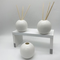 Diffuseur sans flamme en porcelaine blanche, diffuseur en céramique en forme de boule ronde, écologique, personnalisé, cadeau de fête et de festival, décoration