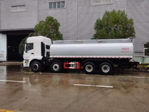 Nouveau camion-citerne pétrolier Sinotruk Dongfeng 6x4 de haute qualité avec stockage de carburant 20CBM et transmission manuelle - Product Image 5