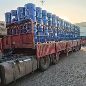 Lichtvloeibare paraffineolie met lage dichtheid voor rubberprocesolie, industriële smeermiddelbasisolie, CAS 8042475 - Product Image 6