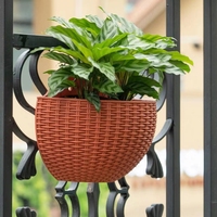 Panier suspendu en rotin imitation pour balcon, jardin, extérieur, intérieur, pot de plante mural