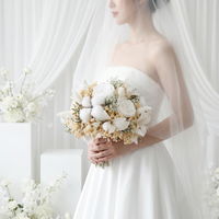 Bouquet de Mariée Personnalisé Nouveau Design Vente en Gros Usine Couleur Blanche Roses Gypsophiles Naturelles Préservées Véritables Plantes Florales