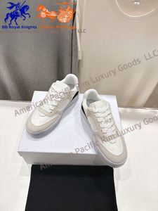 Zapatos de Skate de Diseño de Lujo para Hombre, Blancos, Retro, Resistentes al Desgaste, Antideslizantes, para Verano y Otoño, También Disponible en Versión para Mujer - Product Image 2