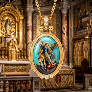 Colgante de San Miguel Arcángel en Esmalte Turquesa con Núcleo Intercambiable, Regalo Católico para Confirmación, Joyería - Product Image 1