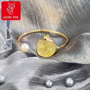 Ensemble cadeau de bijoux LYN-435, <span class=keywords><strong>montre</strong></span> en quartz dorée, bague en métal, bracelet en perles, cadeau pour la Saint-<span class=keywords><strong>Valentin</strong></span>, <span class=keywords><strong>montre</strong></span> pour femme - Product Image 3