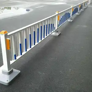 Barriera di sicurezza municipale del Guardrail dell'acciaio inossidabile e dell'acciaio inossidabile per la recinzione di isolamento del traffico di controllo della folla e della carreggiata