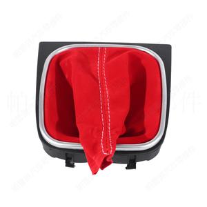 Funda para Palanca de Cambios de Volkswagen Golf 6, en Cuero Rojo Terciopelo, Lavable - Product Image 2