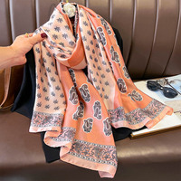 Écharpes en polyester effet soie à motif cachemire, foulards fins et doux pour femmes, châles tendance imprimés cachemire, sensation soyeuse, vente chaude