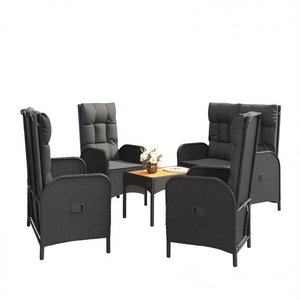 Ensemble de meubles de jardin en polyrotin noir avec accoudoirs réglables, chaise de salle à manger d'extérieur avec table - Product Image 1