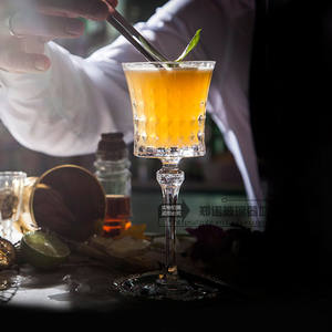 Cristalería de lujo Copas de vino cortadas con hojas Vaso Grabado a mano Copas de vino vintage grabadas Vaso para beber - Product Image 6