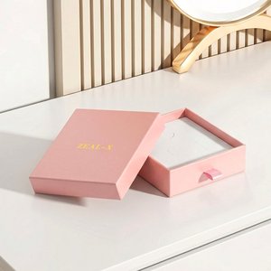 Caja de Regalo de Joyería de Cartón Reciclado al por Mayor con Asa de <span class=keywords><strong>Cinta</strong></span>, Forma Personalizable y Forro de Esponja - Product Image 5