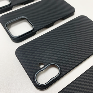 Étui de téléphone portable inhabituel en fibre d'aramide de luxe noir mat OEM pour iPhone 16 Pro Max étui en fibre de carbone 15 - Product Image 6