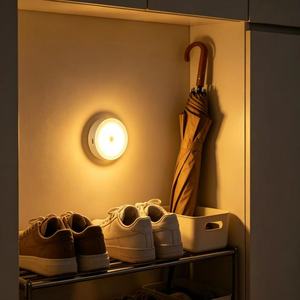 Luz nocturna recargable de 1W con carcasa de ABS, lámpara LED con sensor de movimiento, inalámbrica, adhesiva, luz cálida para iluminación de armarios y escaleras. - Product Image 1