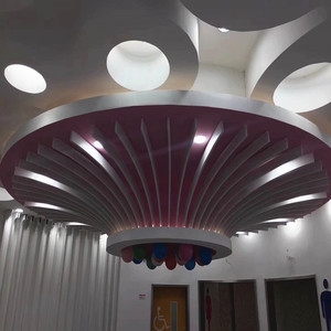 Revêtement mural en panneaux d'aluminium solides décoratifs pour extérieur, plafond suspendu, revêtement en poudre, couleur et forme personnalisées pour les bâtiments - Product Image 2