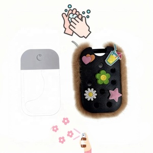 Regalo <span class=keywords><strong>de</strong></span> Navidad <span class=keywords><strong>para</strong></span> Mujer, Perfume, Accesorios, Estuche <span class=keywords><strong>de</strong></span> Silicona <span class=keywords><strong>para</strong></span> Desinfectante <span class=keywords><strong>de</strong></span> Manos con Dijes, Bolsa <span class=keywords><strong>de</strong></span> Maquillaje - Product Image 1