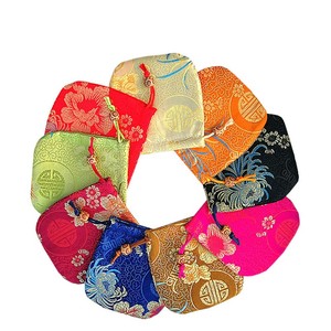 Bolsa de Almacenamiento Vintage de Yute Satinado Reciclable de 10*10cm, Bolsa de Regalo con Cordón para Empaque de Joyería, Bodas y Cumpleaños - Product Image 1