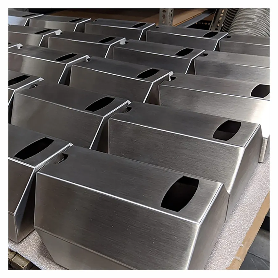 Piezas de procesamiento de caja de servicio de soldadura de trabajos de estampado de doblado personalizado Fabricación de chapa de acero de aluminio inoxidable