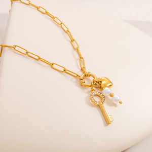 Collier pendentif cœur en or plaqué pour femme, bijoux tendance, chaîne électroplaquée 18 carats, collier clavicule, automne hiver - Product Image 3