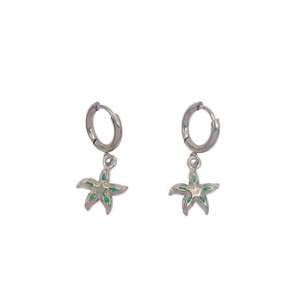 Boucles d'oreilles créoles avec breloque étoile de mer en acier inoxydable 316L plaqué or PVD, durables et résistantes, bijoux de mode - Product Image 1