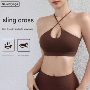 Ensemble de yoga 3 pièces pour femme avec logo personnalisé, sensation seconde peau : soutien-gorge dos nu, short taille haute et pantalon évasé à effet ventre plat en Spandex/Nylon - Product Image 3