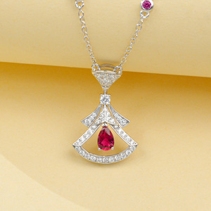 Collier élégant en argent 925 avec pendentif en rubis taille poire et micro-pavé, design jupe, par Design Lab - Product Image 5