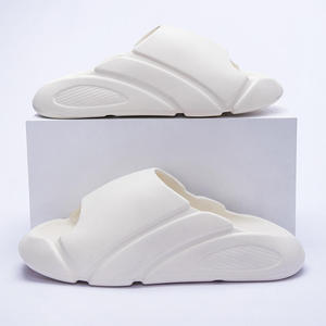 <b>Stepping</b> Excrement Slippers Men's Women's Summer Outdoor Wear Indoor Home Beach Anti-Skid Quick-Drying Couples Thick Sandals - Product Image 3