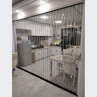 Pintu Lipat Polikarbonat Modern Multi-panel untuk Partisi Dapur Ruang Tamu, Dilengkapi Perlindungan Debu Penuh dan Tahan Air