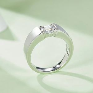 ลดกระหน่ำเครื่องประดับเงินสเตอร์ลิง S925 1กะรัตแหวนเพชรโมอิสสีทองขาวสำหรับผู้ชาย - Product Image 5