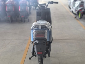 Scooter Eléctrico Ligero Autorizado por COC, Batería Extraíble, Precio Competitivo para Servicios de Catering y Entrega - Product Image 5