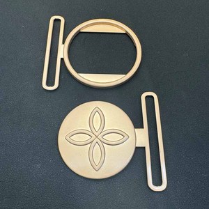 หัวเข็มขัดโลหะรูปดอกไม้สี่กลีบสุดหรู ผลิตจากโลหะผสมสังกะสี สำหรับเสื้อโค้ทและเสื้อคลุม - Product Image 3