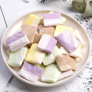 Bonbons gélifiés suisses multicolores au goût de fruits (orange, fraise, raisin, mangue, pastèque) avec logo personnalisé, halal - Product Image 2