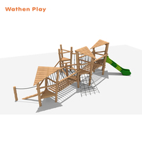 Structure de jeu en bois de grande taille pour usage commercial, équipement d'amusement multifonctionnel pour les écoles et les terrains de jeux publics