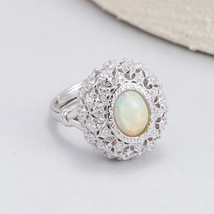 Bague en argent massif 925 de style vintage avec pierre d'opale - Product Image 2