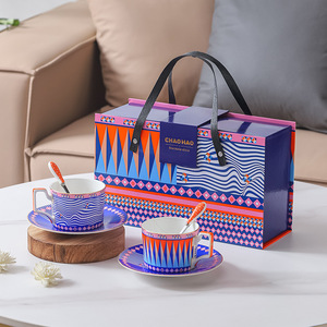 Ensemble de tasses à café en <span class=keywords><strong>porcelaine</strong></span> de luxe léger avec boîte cadeau, motif géométrique, soucoupe durable pour le thé de l'après-midi, tasses assorties pour les couples - Product Image 2