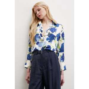 เสื้อเชิ้ตผ้าซาตินพิมพ์ลายดอกไม้สำหรับผู้หญิง ดีไซน์หรูหรา สีฟ้า สไตล์ลำลอง - Product Image 6