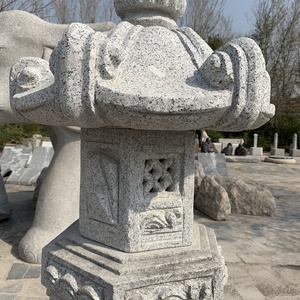 Lanterne de jardin en pierre de granit japonaise Rokkaku <span class=keywords><strong>Yukimi</strong></span> à vendre - Product Image 2