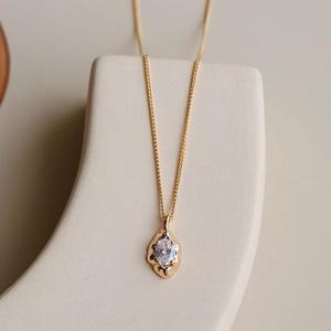 Collar con Colgante de Circonita Blanca Versátil para Mujer, Diseño de Nicho, Estilo Retro Francés, Cadena de Suéter Moderna, Colgantes de Diamantes, Dijes - Product Image 3